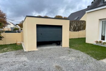 Garage en béton enduit